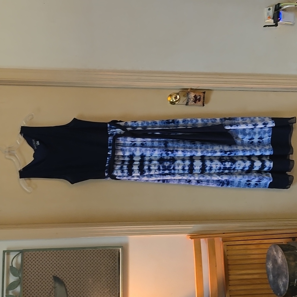 Jessica Howard's tie died navy-light- blue-and-white spring dress size 18.